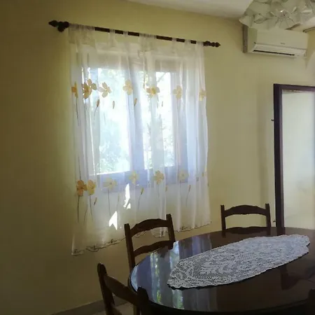 Apartment Letina Sukosan