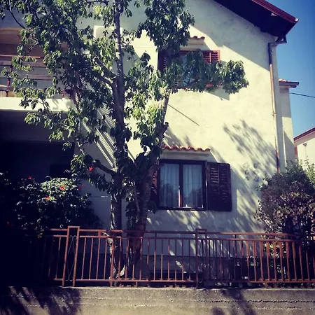 Apartament Letina