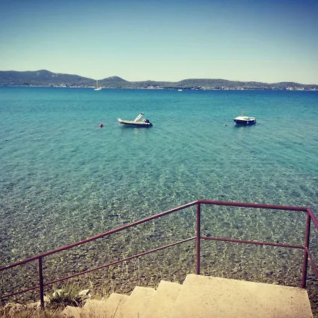 Letina Apartament *