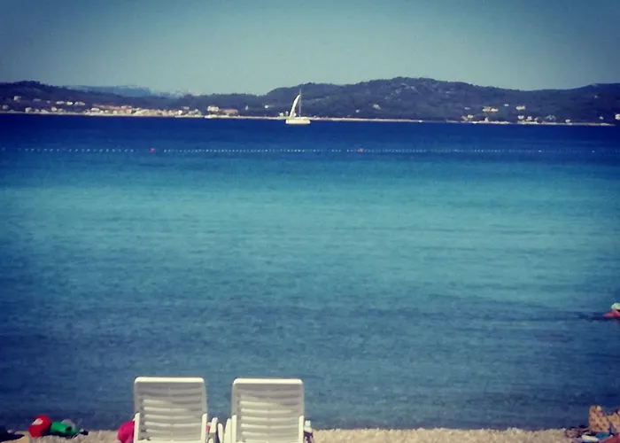 Letina アパート Sukošan